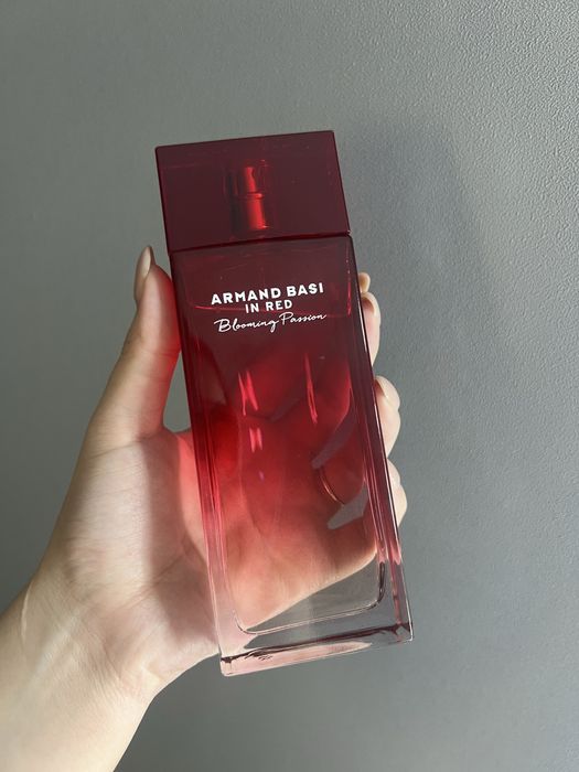 Продам оригинальные духи armand basi