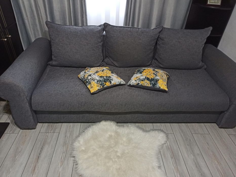 Canapea 3 locuri extensibila