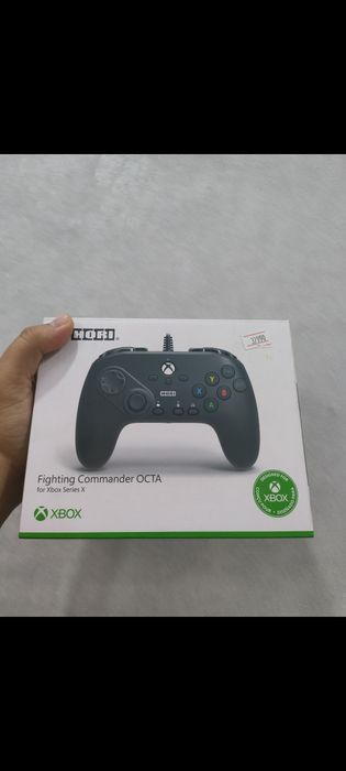 X box one s + новый геймпад в упаковке