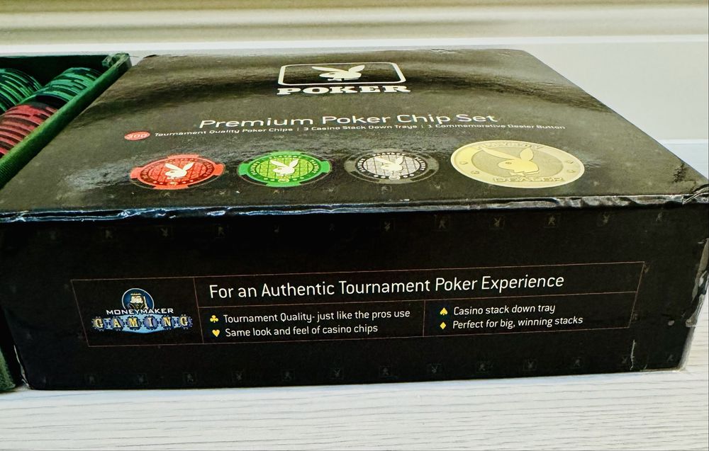 Set jetoane Poker Playboy Premium 11,5 g + covoras masa