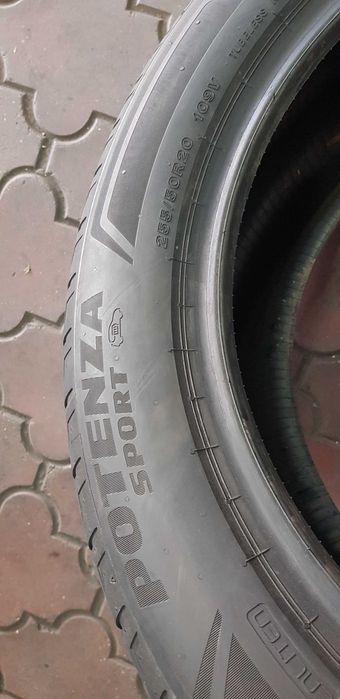 anvelope Bridgestone 255/50/20