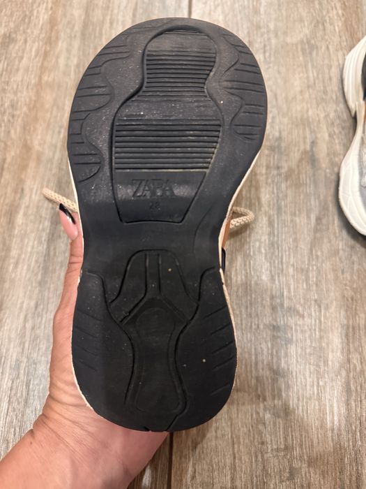 Детски маратонки зара