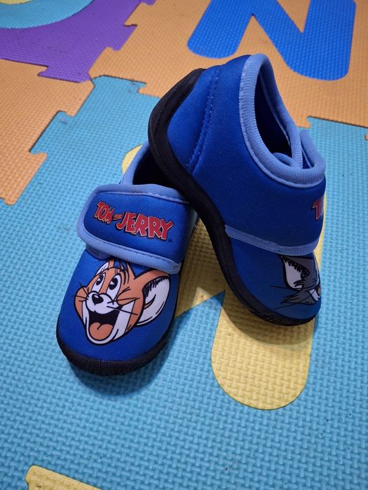 Tenesi de casa copii