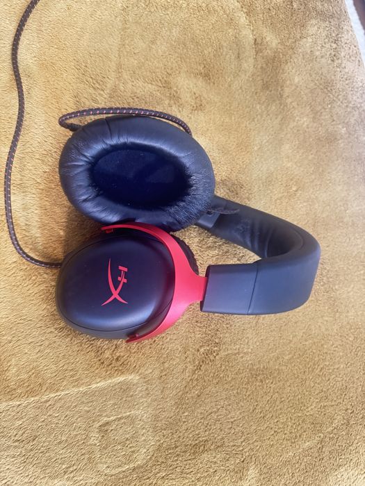 Casti HyperX Cloud III