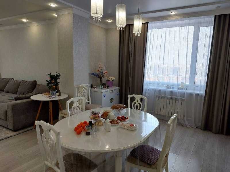 Продается 3- комн квартира Степной 2 д2/4