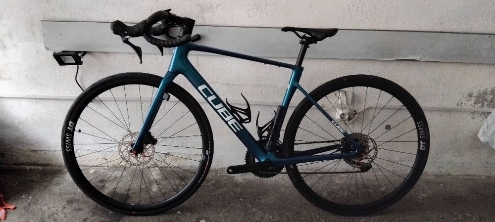 Cube Attain c:62 carbon