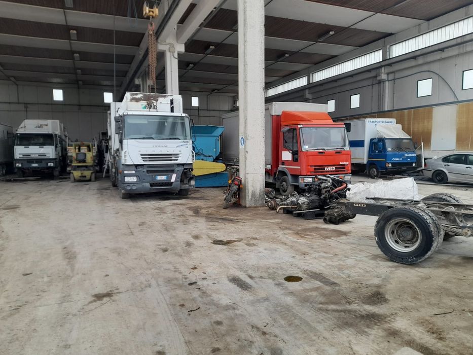 Dezmembrez iveco eurocargo și iveco stralis.