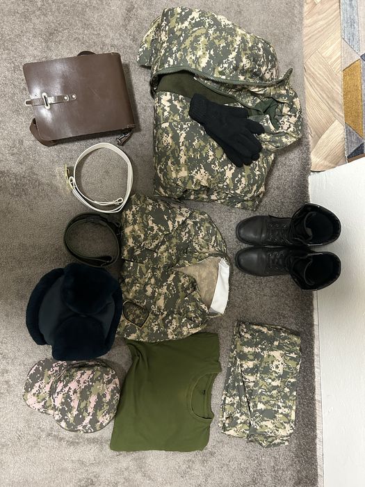 Продам полный комплект военный формы