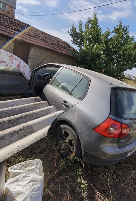 Голф 5  2004 г. 1.4бензин на части