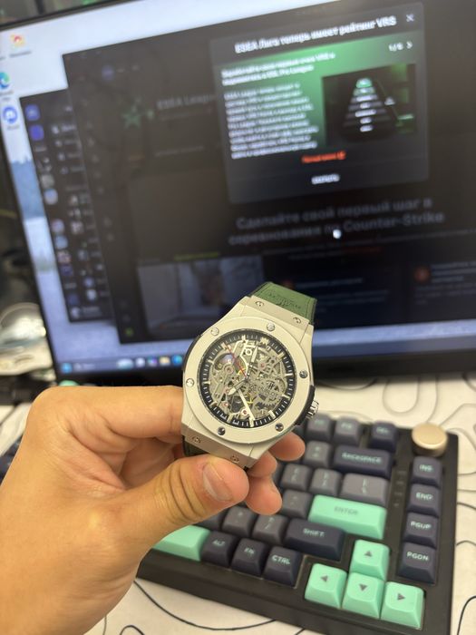 Механические часы HUBLOT