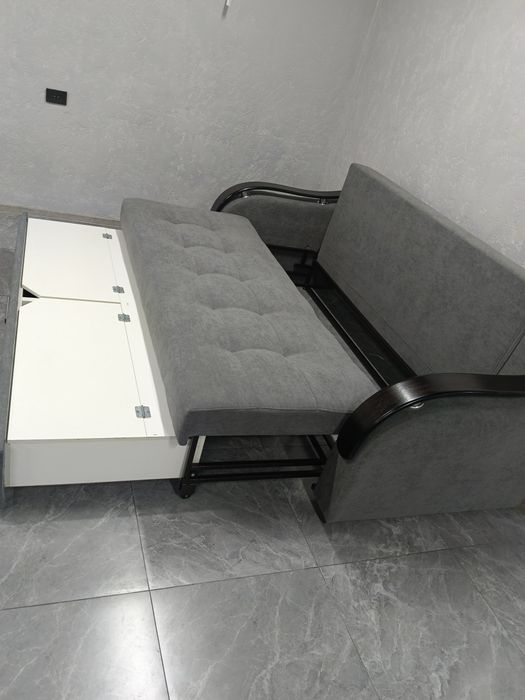 Акция!!! Продам 3хмесный диван