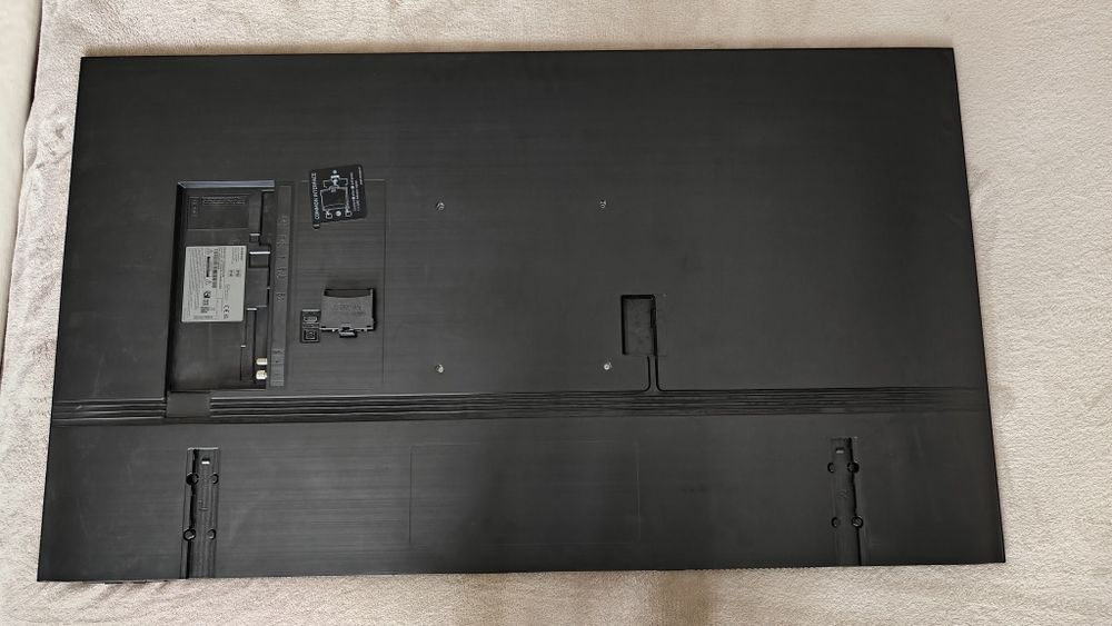 Телевизор Samsung UE50BU8072U за части!