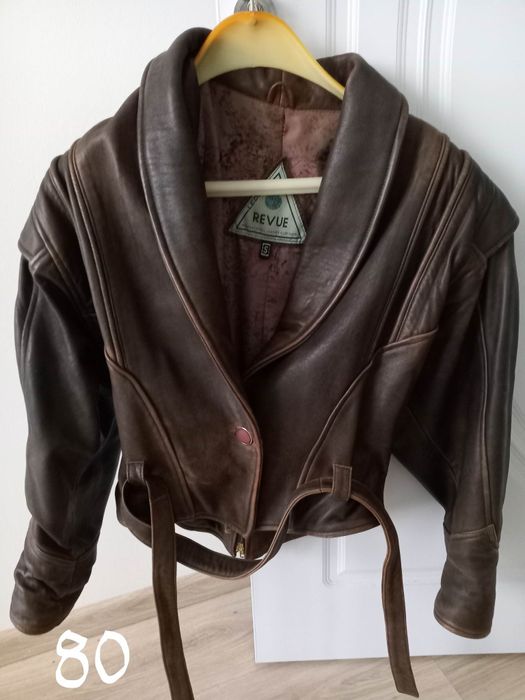 50% намаление на цените написани на снимките! Дамски кожени якета есте