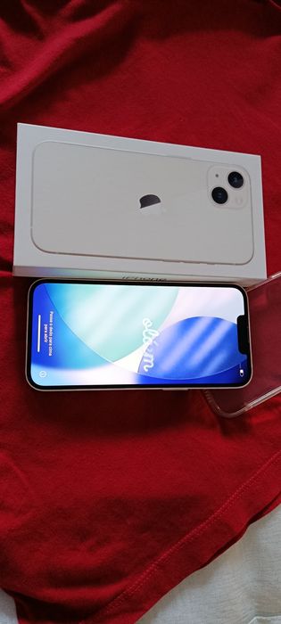 Telefon iPhone 13, culoare alb