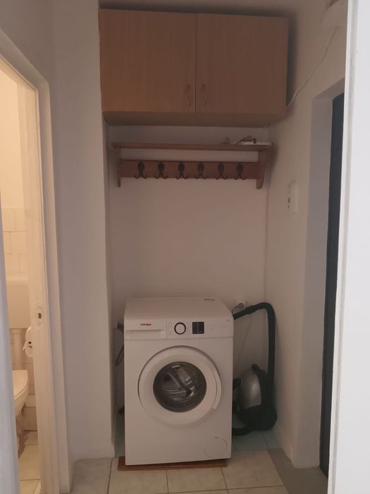 Inchiriez garsoniera