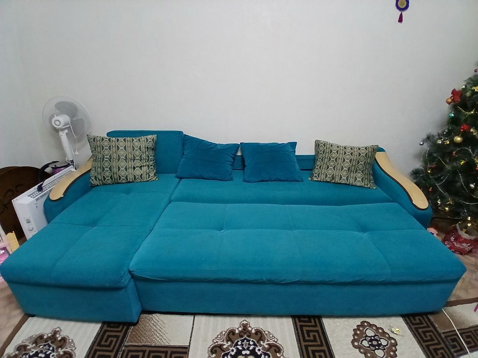 Продам диван срочно