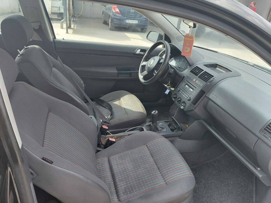 Volkswagen Polo 1.2 бензин