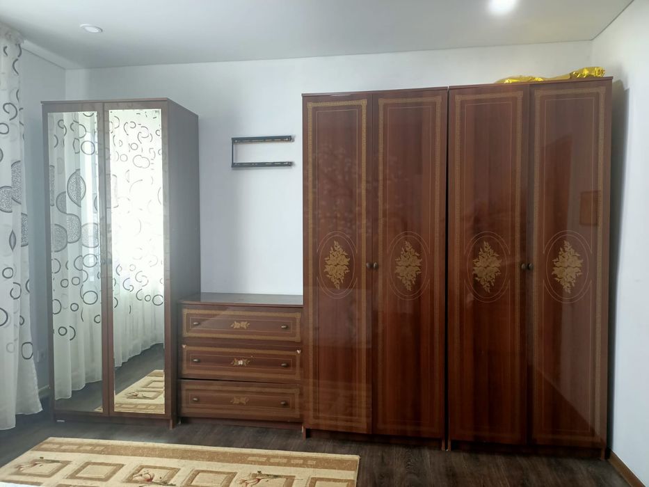 Продам спальный гарнитур