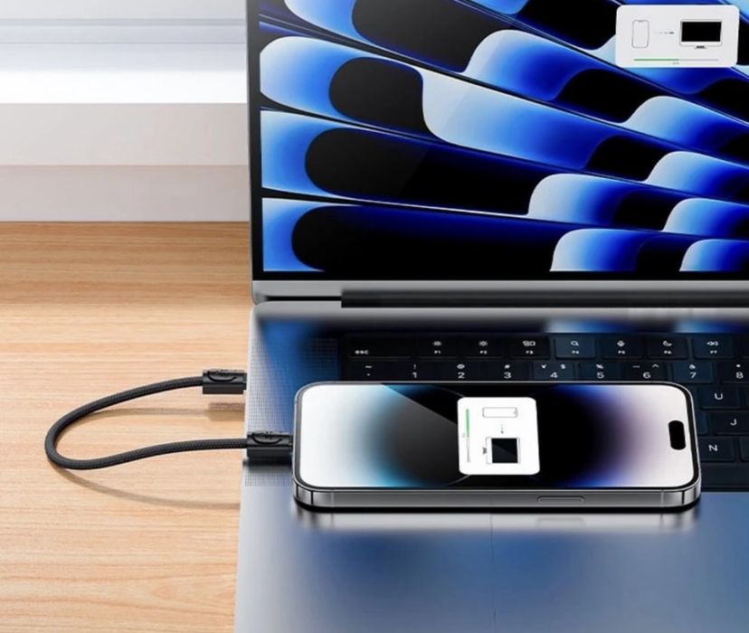 Кабель брелок на Iphone