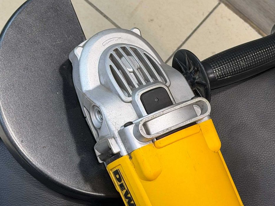 Ъглошлайф DeWALT DWE492-QS 2200W, 230 мм