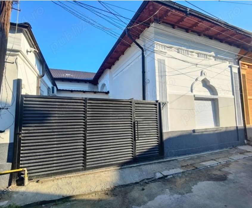 Casa / spatiu comercial ultracentral 235mp P+M adiacent străzii Bălcescu