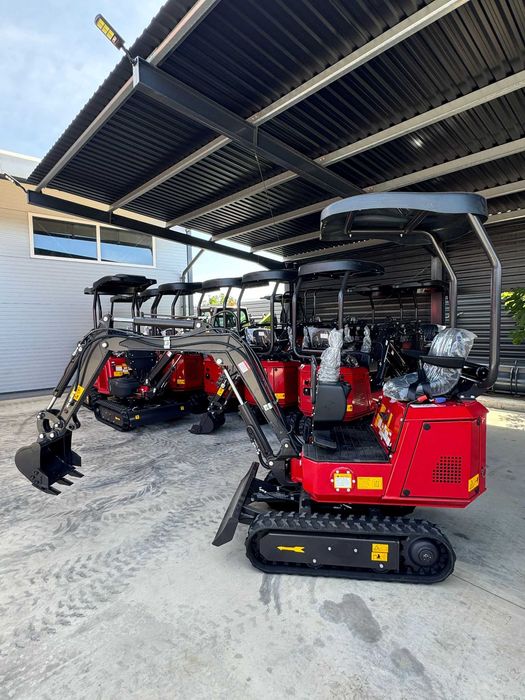 Miniexcavator diesel pe senile, 1000 kg, Livrare din stoc, Sapat santuri, excavari, Garantie