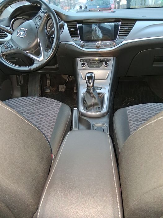 De vanzare,proprietar