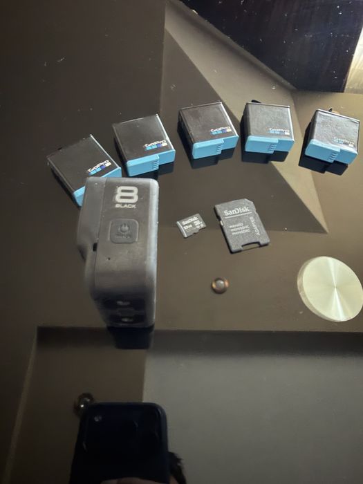 GoPro Hero8 black+5 baterii si card de 32GB