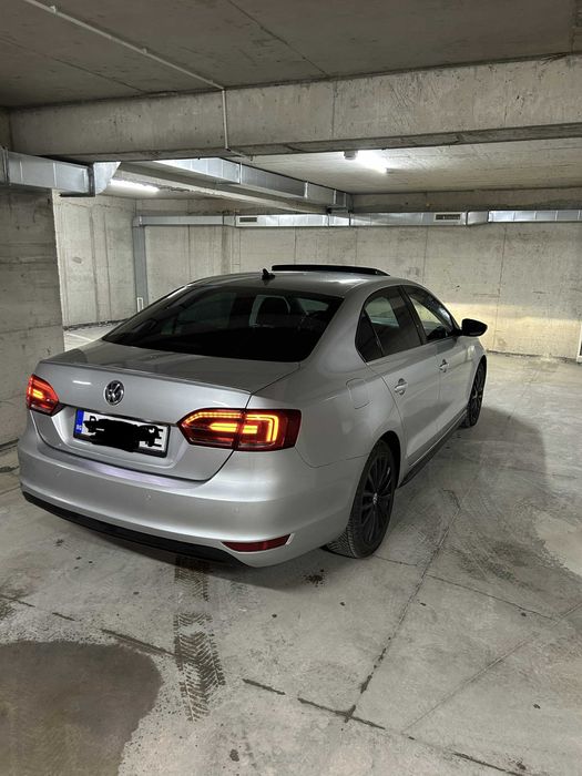 Автомобил VW JETTA 1.4