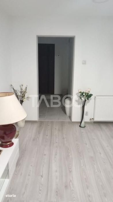 Apartament cu 3 camere in Gheorgheni zona Iulius cu boxa la subsol — fotografia 3