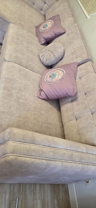 Угловой диван для гостиной