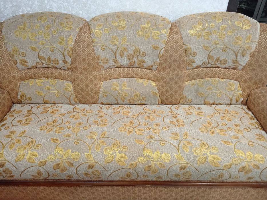 Диван +   1 кресло
