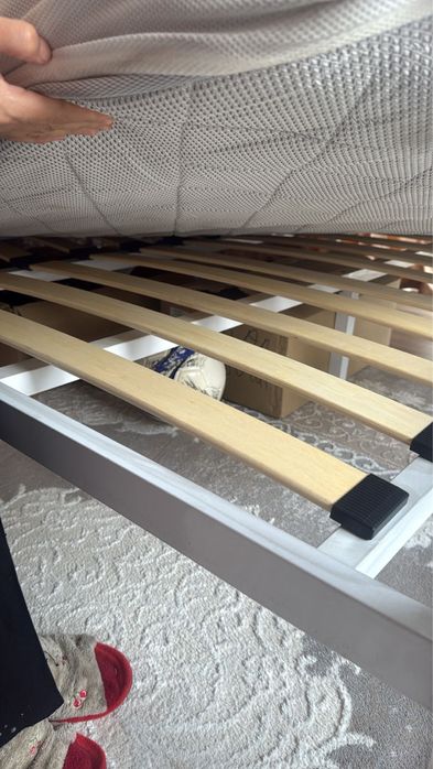 Кровать двуспальная