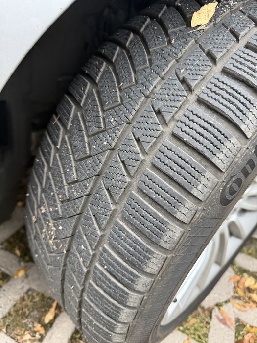 4 броя CONTINENTAL WINTER CONTACT TS850P 245/45 R18 Runflat