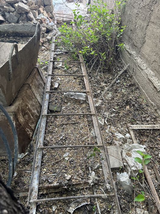 Лестница железная