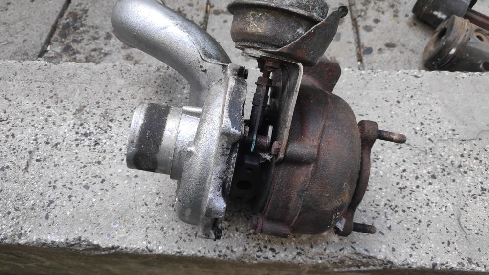 бутала 2 бр. и турбо,валове с повдигачи за Рено Еспейс 4 2,2 DCI 2006