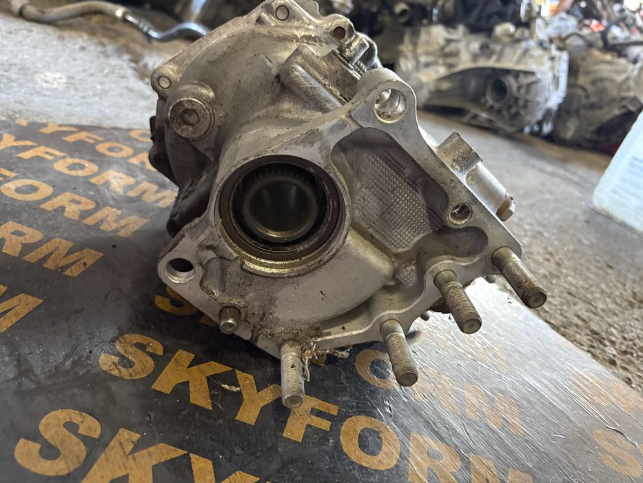 Toyota Rav 4 2.0i avtomat 2015 година Раздатъчна Кутия Раздатка