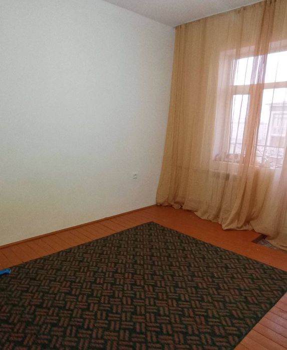 Зарафшон шахридан 2 хоналик 68 квм квартира  уйдан хечнарса олинмайди