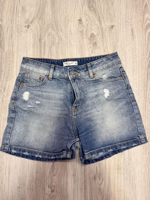 Къси дънки С/М размер