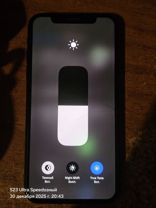 Продам iPhone X память 64 Gb