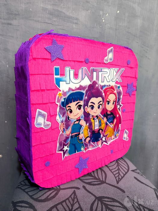 Пиньята Huntrix (подарок на любой праздник)