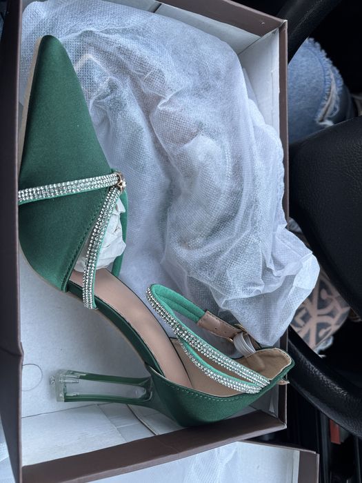 Официални обувки на висок ток 39 номер