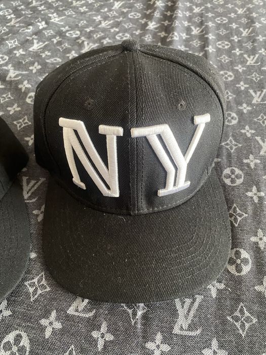 Sapca.      Originala. NY