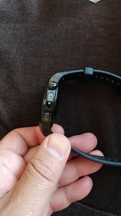 Часовник Huawei watch 5