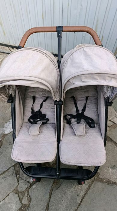 Коляска для двойни