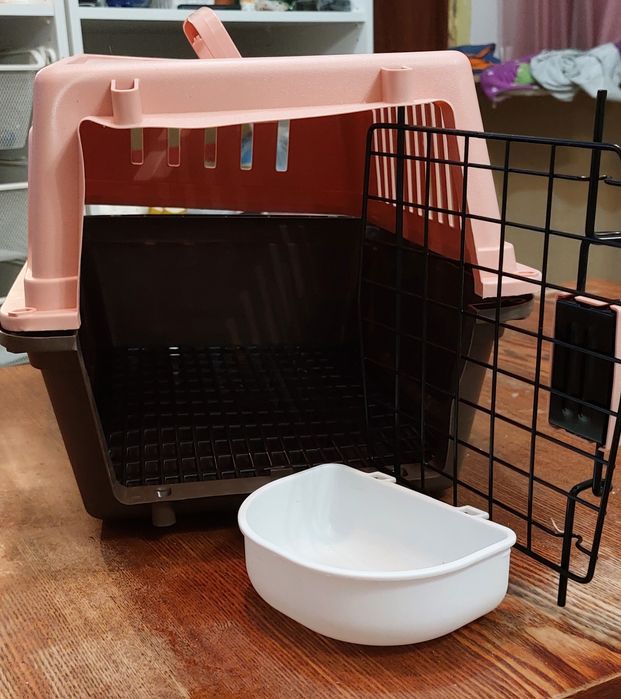 Переноска для кошек, новая.