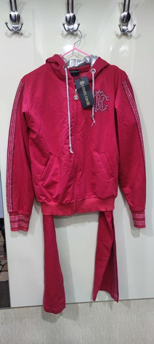 Женский спортивный костюм .250 тысяч