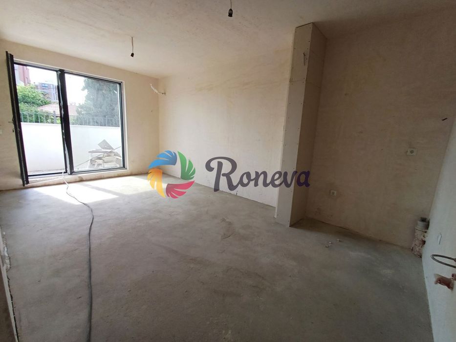 Продава се Двустаен апартамент в Варна, Бриз - 66 кв.м за 966 €/кв.м - Снимка #1