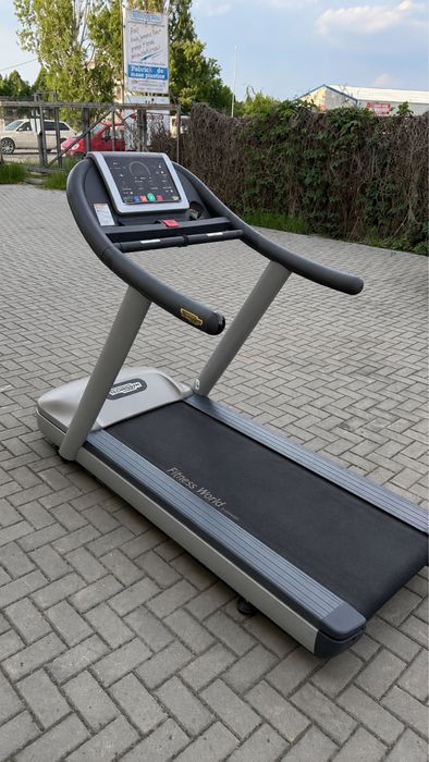 Banda de alergat  TECHNOGYM Jog Now 700 Led
