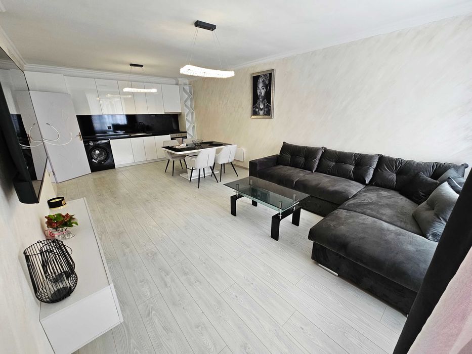 Продава се Двустаен апартамент в Велинград - 74 кв.м за 1802 €/кв.м - Снимка #1